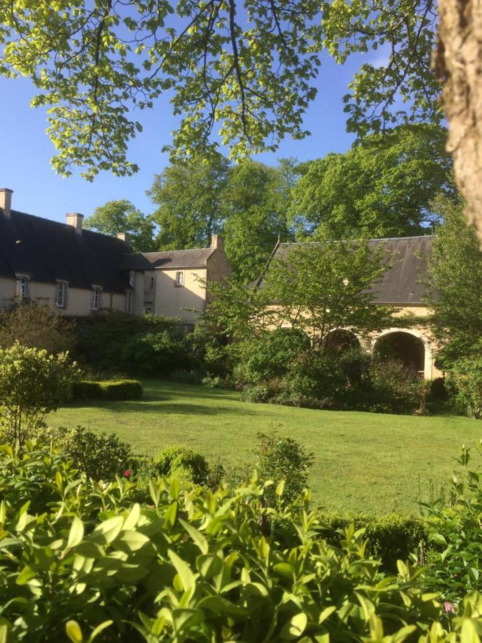 De Ma Fenetre Bed & Breakfast Saint-Martin-des-Entrees Bagian luar foto