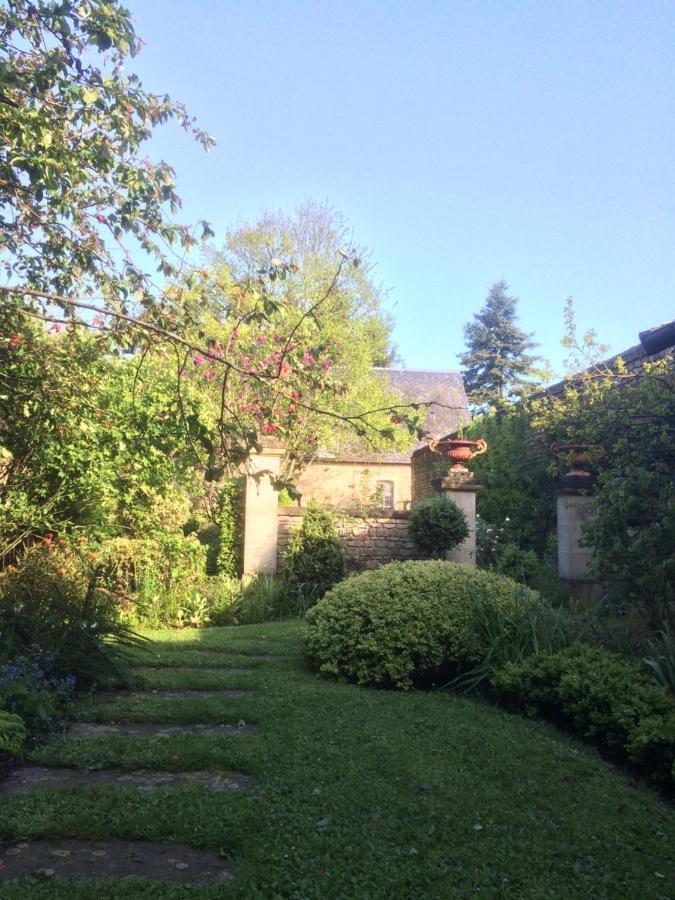 De Ma Fenetre Bed & Breakfast Saint-Martin-des-Entrees Bagian luar foto