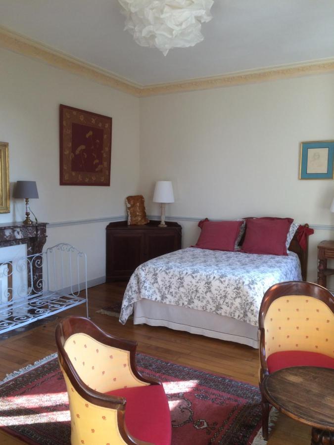 De Ma Fenetre Bed & Breakfast Saint-Martin-des-Entrees Bagian luar foto
